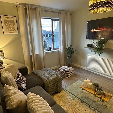 Lovely Modern 2 Bedrom Unit Close To City Center Dalneigh Exterior foto